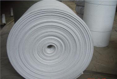Polyester fluidizing fabric used in airslide chute for powder transport
